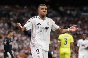 HLV Ancelotti nói thẳng về cáo buộc Mbappe hiếp dâm